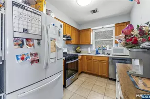 56 Vincent St, Newark, NJ 07105 - Photo 24