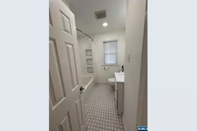 615 Chase Avenue 2 #2, Lyndhurst Township, NJ 07071 - Photo 12