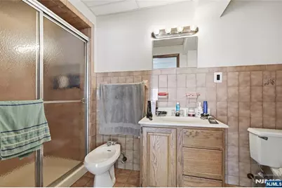 44 Williams Avenue, South Hackensack Township, NJ 07606 - Photo 18