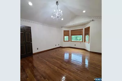 526 Moonachie Avenue, Wood Ridge, NJ 07075 - Photo 20