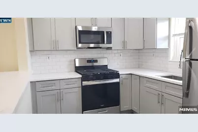 2-35 Virginia Drive B #B, Fair Lawn, NJ 07410 - Photo 4