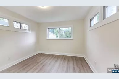 564 Maple Avenue, Teaneck Township, NJ 07666 - Photo 18