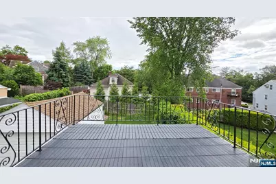 564 Maple Avenue, Teaneck Township, NJ 07666 - Photo 24
