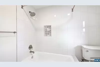 564 Maple Avenue, Teaneck Township, NJ 07666 - Photo 30
