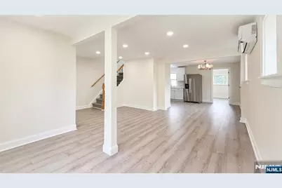564 Maple Avenue, Teaneck Township, NJ 07666 - Photo 8