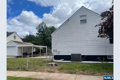 501 2nd Avenue, Roselle, NJ 07203 - Photo 10