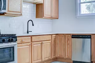 193 Clerk St, Jersey City, NJ 07305 - Photo 24
