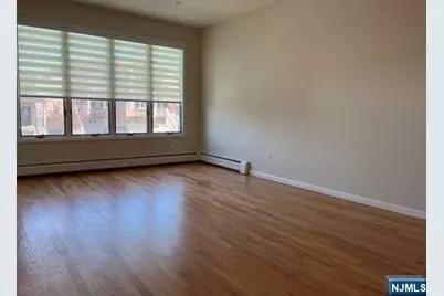 520 Glen Avenue B #B, Palisades Park, NJ 07650 - Photo 4