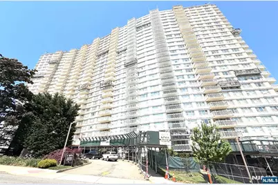 555 North Avenue, Fort Lee, NJ 07024 - Photo 2