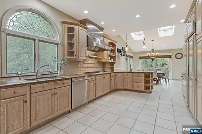 31 Forest Hills Way, Cedar Grove, NJ 07009 - Photo 16