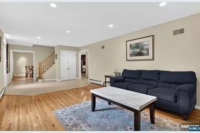 559 Wayne Drive, River Vale Township, NJ 07675 - Photo 6