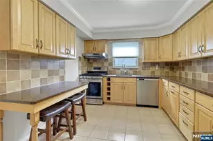2 Carlen Ct 1, Fairview, NJ 07022 - Photo 10