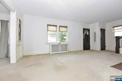 225 Passaic Avenue, Hasbrouck Heights, NJ 07604 - Photo 6