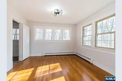 81A Alexander Avenue 1 #1, Montclair, NJ 07043 - Photo 4