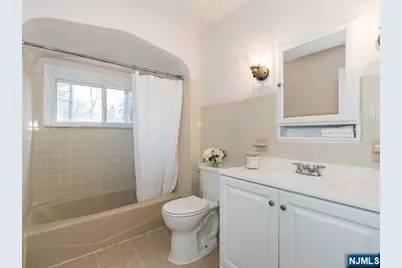 81A Alexander Avenue 1 #1, Montclair, NJ 07043 - Photo 12