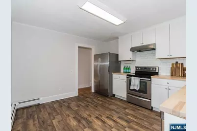 81A Alexander Avenue 1 #1, Montclair, NJ 07043 - Photo 8