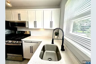 38-02 Dobrin Court 3802B #3802B, Fair Lawn, NJ 07410 - Photo 4