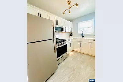 38-02 Dobrin Court 3802B #3802B, Fair Lawn, NJ 07410 - Photo 2