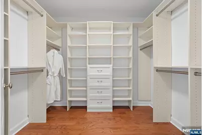 202 Adams Court, Edgewater, NJ 07020 - Photo 20