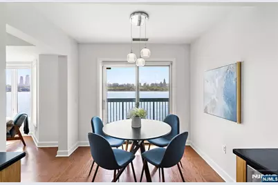 202 Adams Court, Edgewater, NJ 07020 - Photo 14