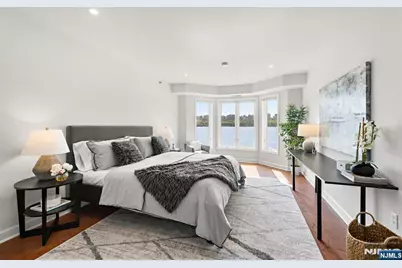 202 Adams Court, Edgewater, NJ 07020 - Photo 16
