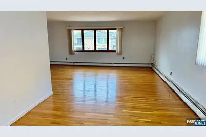 844 Elizabeth Street 2 #2, Ridgefield, NJ 07657 - Photo 4