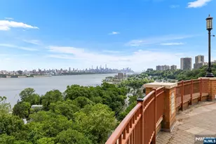 100 Old Palisade Road 3215, Fort Lee, NJ 07024 - Photo 36