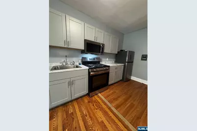830 S 16th Street 3 #3, Newark, NJ 07108 - Photo 2