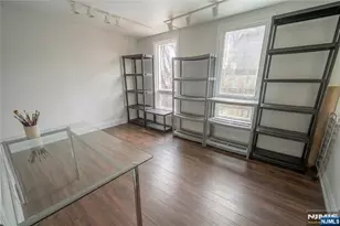 130 Kensington Dr, Fort Lee, NJ 07024 - Photo 32