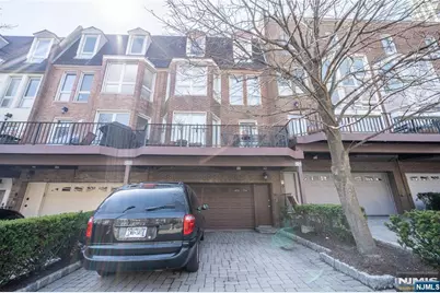 130 Kensington Drive, Fort Lee, NJ 07024 - Photo 40