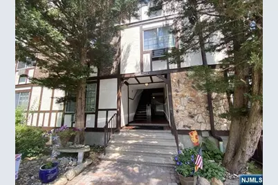 2002 Hawthorne Lane, Mahwah, NJ 07430 - Photo 1
