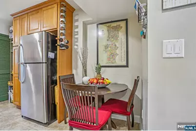 272-276 Walnut 6D #6D, Newark, NJ 07105 - Photo 8