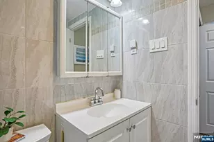 272-276 Walnut 6D, Newark, NJ 07105 - Photo 22