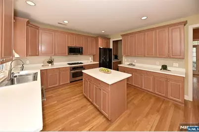 3 Schindler Court, Upper Saddle River, NJ 07458 - Photo 8