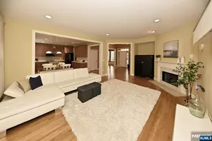 3 Schindler Ct, Upper Saddle River, NJ 07458 - Photo 4