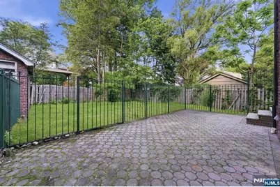 285 Hudson Avenue, Englewood, NJ 07631 - Photo 30