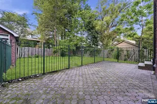 285 Hudson Ave, Englewood, NJ 07631 - Photo 30