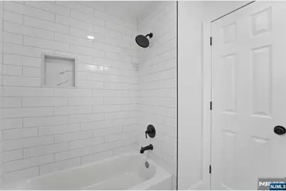 816 W Grand Street 3B #3B, Elizabeth, NJ 07202 - Photo 20
