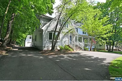 50 Midland Avenue, Wyckoff Township, NJ 07481 - Photo 32