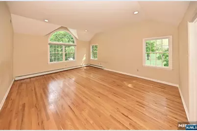 50 Midland Avenue, Wyckoff Township, NJ 07481 - Photo 16