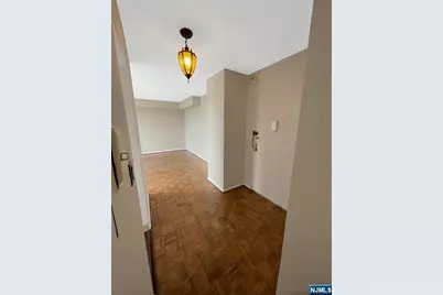 300 Winston Drive 1020 #1020, Cliffside Park, NJ 07010 - Photo 4