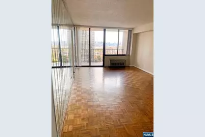 300 Winston Drive 1020 #1020, Cliffside Park, NJ 07010 - Photo 2