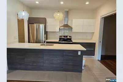 125 W Central Boulevard 204 #204, Palisades Park, NJ 07650 - Photo 2