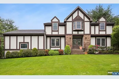 15 Bourbon Street, Wayne, NJ 07470 - Photo 1