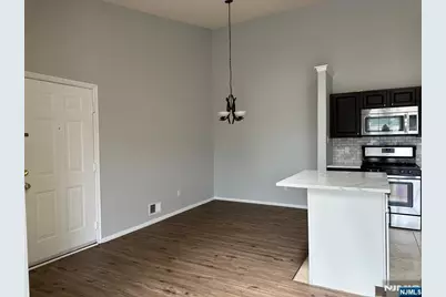 965 Juniper Way 965 #965, Mahwah, NJ 07430 - Photo 6