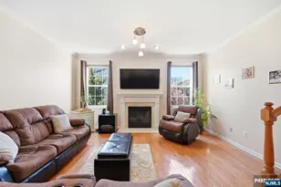 424 Hartford Dr, Nutley, NJ 07110 - Photo 2