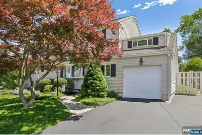 320 Jordan Road, New Milford, NJ 07646 - Photo 2