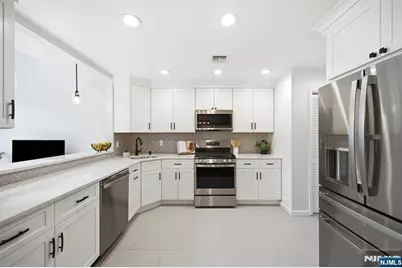 281 Riverwalk Way 160 #160, Clifton, NJ 07014 - Photo 8