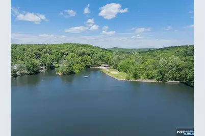 39 Broadway, West Milford, NJ 07480 - Photo 46