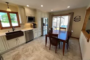 321 Thomas Ave, Lyndhurst Township, NJ 07071 - Photo 14
